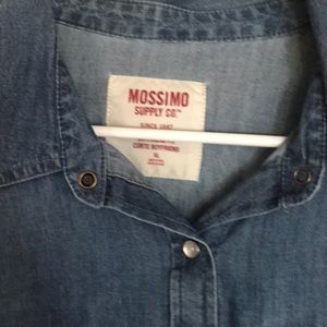 Mossimo buttondown denim boyfriend shirt